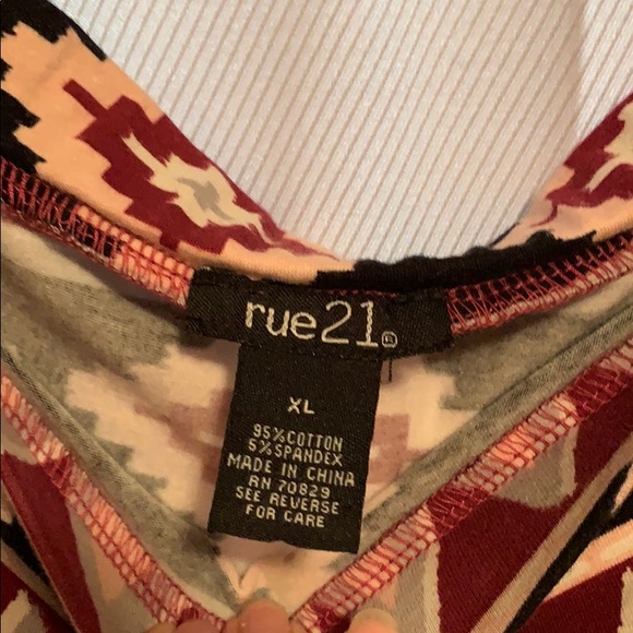 Pink and grey Aztec print mini skirt - Picture 3 of 3